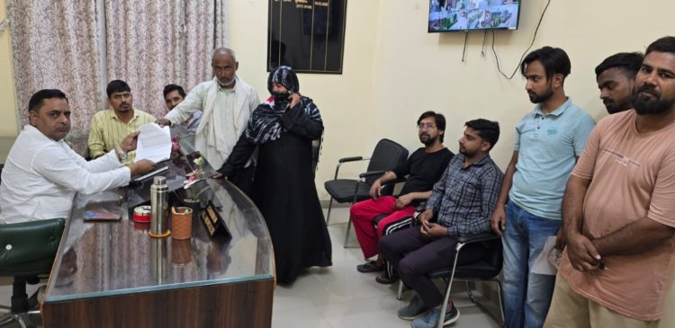 बिजली कर्मचारी पर महिला से छेड़छाड़ का आरोप, सीएम पोर्टल पर शिकायत दर्ज