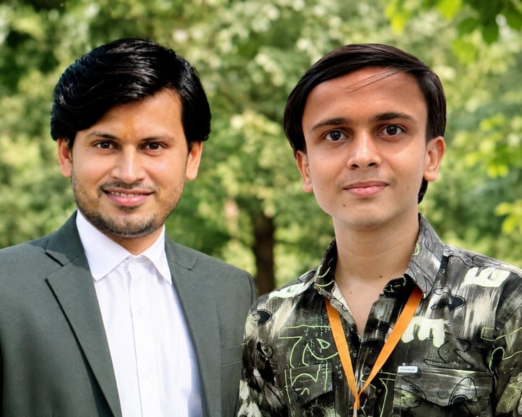 खेकड़ा के दो युवा चमके राष्ट्रीय मंच पर, नितिन धामा और हर्ष शर्मा का फ्लिपकार्ट ग्लैम अप 2026 में चयन