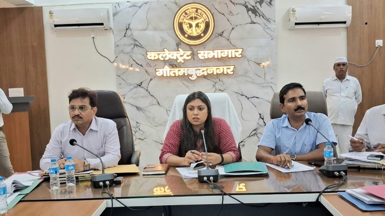 यातायात नियमों का पालन कराने के लिए चलाया जाए जागरूकता अभियानःडीएम