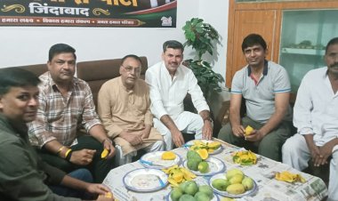रटौल आम पार्टी में पहुंचे सपा जिलाध्यक्ष मनोज चौधरी