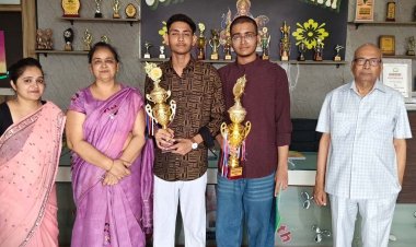 नीट में अरमान और लक्ष्य ने लहराया परचम, गुरुकुल विद्यापीठ में हुआ जोरदार स्वागत