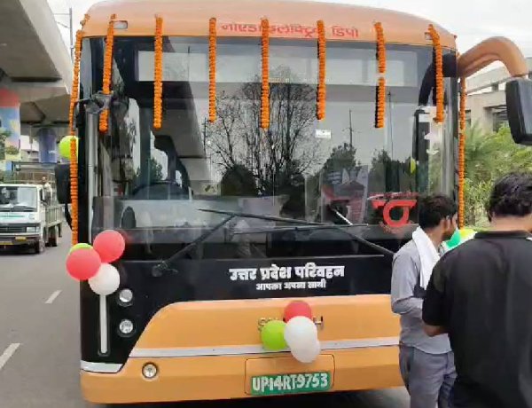 परी चौक तक चलने वाली डबल डेकर बसें अब जाएंगी एयरपोर्ट