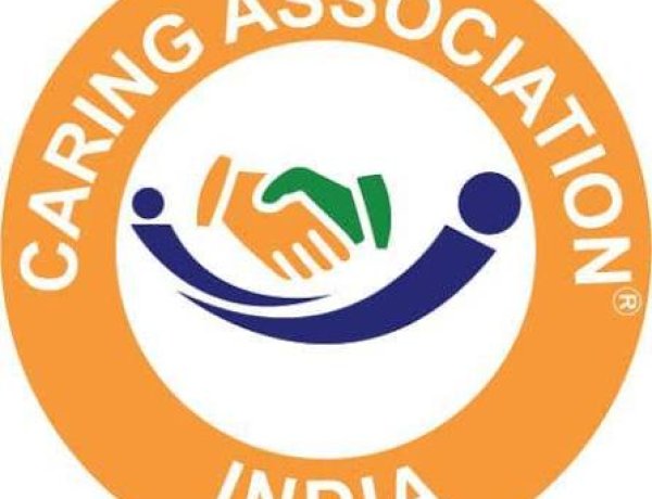 केयरिंग एसोसिएशन इंडिया ने की डीएम से मुलाकात