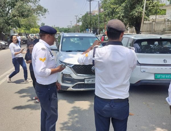यातायात पुलिस ने 4803 वाहनों के चालान, 19 वाहनों को किया सीज