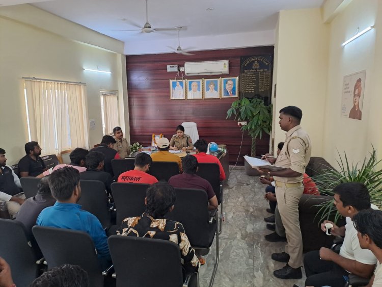 पुलिस ने की कांवड़ यात्रा को लेकर बैठक