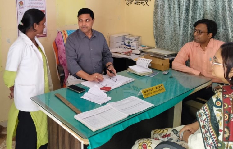 सीडीओ ने आयुष्मान आरोग्य मंदिर का किया निरीक्षण, टीकाकरण से वंचित बच्चों की ली जानकारी