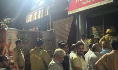 राहगीरों की सतर्कता और फायर ब्रिगेड की मुस्तैदी से टला बाजार में बड़ा अग्निकांड