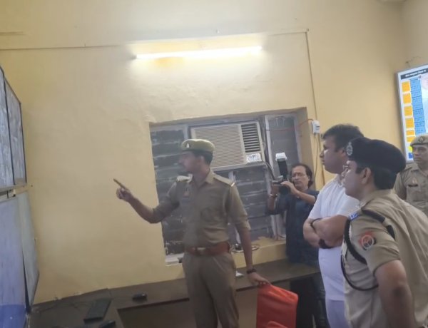 जिलाधिकारी व एडिशनल पुलिस आयुक्त ने कांवड़ मार्ग और कंट्रोल रूम का किया निरीक्षण