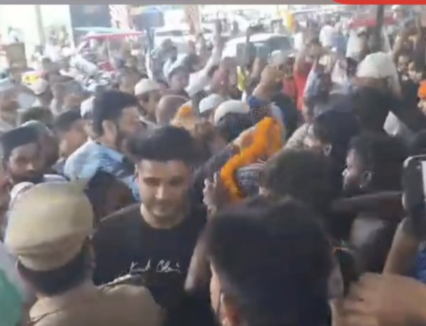 मुरादनगर में मुस्लिम समाज ने शिवभक्तों का किया भव्य स्वागत, भाईचारे की मिसाल
