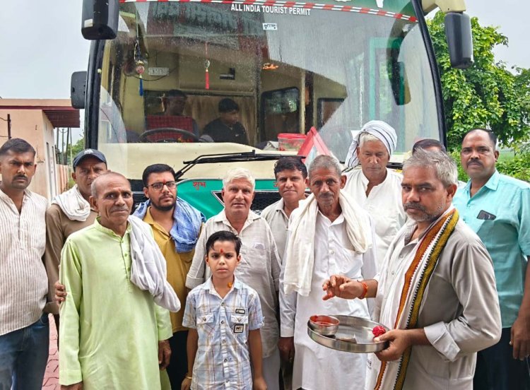 जाहरवीर के जयकारों के बीच बड़ागांव से राजस्थान रवाना हुआ श्रद्धालुओं का जत्था