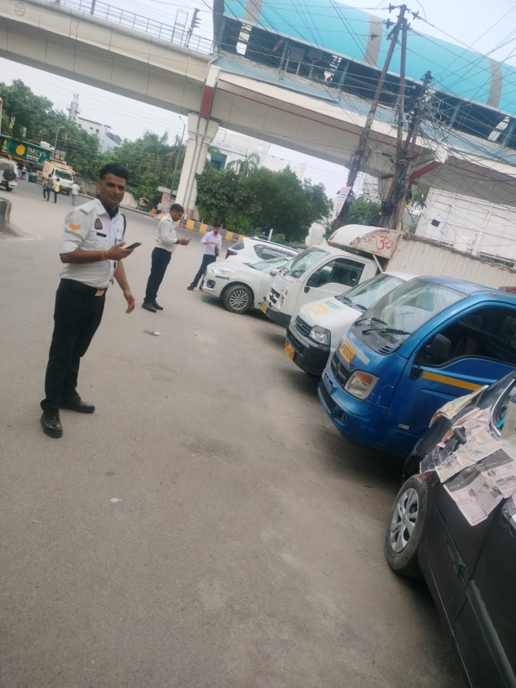 यातायात पुलिस ने 5023 वाहनों के काटे चालान, 21 वाहन सीज
