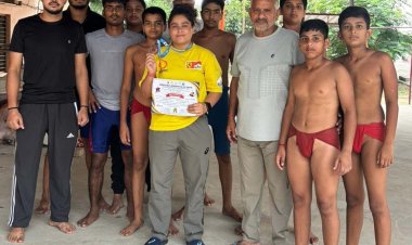 उत्तराखंड में दादा महारम अखाड़े की महिला मल्ल पूनम नैन ने जीता स्वर्ण