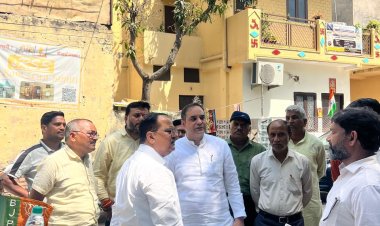 सेक्टर 82 का नोएडा प्राधिकरण के जीएम ने किया निरीक्षण