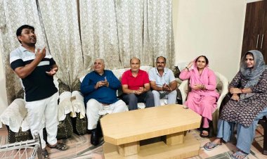 हिंदी के काव्य रस में डूबा खेकड़ा, कवियों ने रचनाओं से जगाया मातृभाषा का गौरव