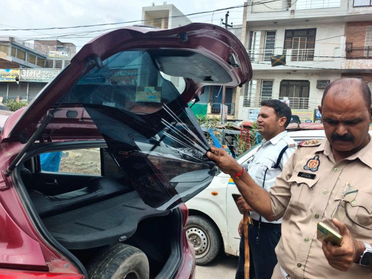 यातायात पुलिस ने 7075 वाहनों के काटे चालान, 31 सीज