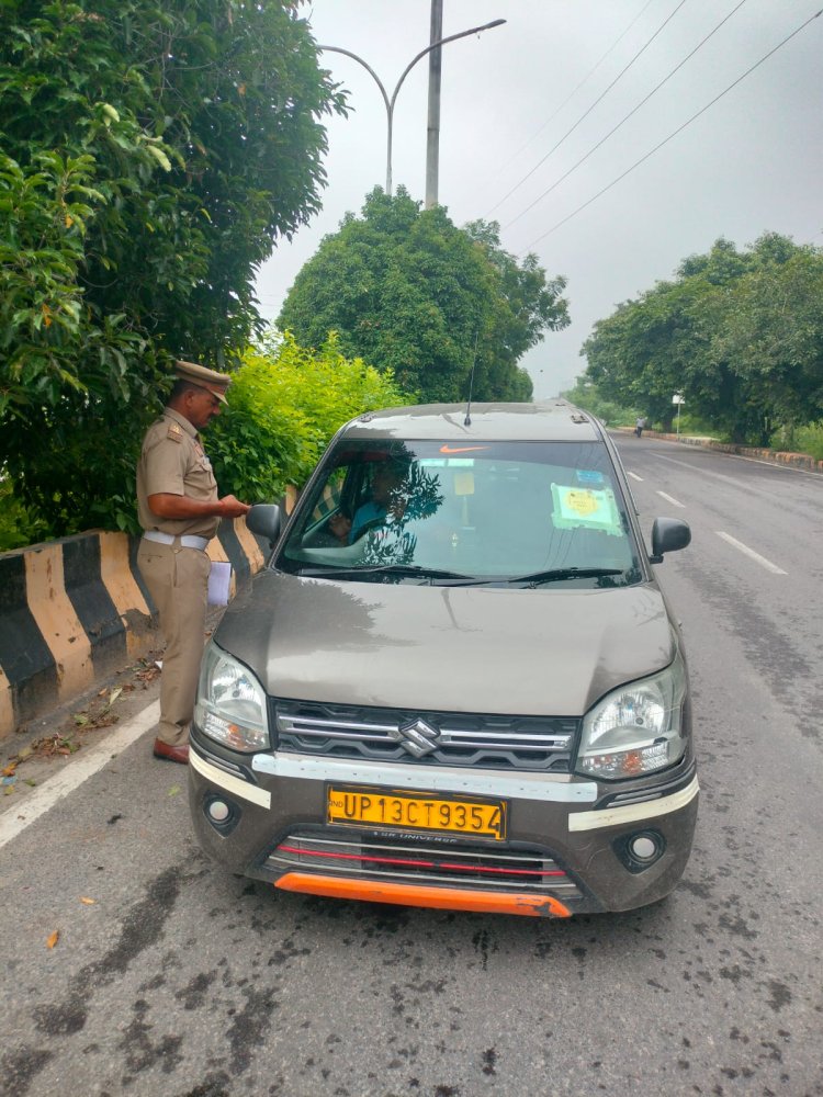 यातायात पुलिस ने 5184 वाहनों के काटे चालान, 17 वाहन सीज