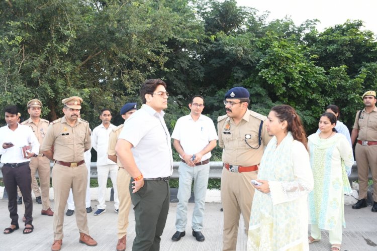 ईस्टर्न पेरीफेरल पर दर्दनाक हादसा, 12 की मौत, 24 घायल