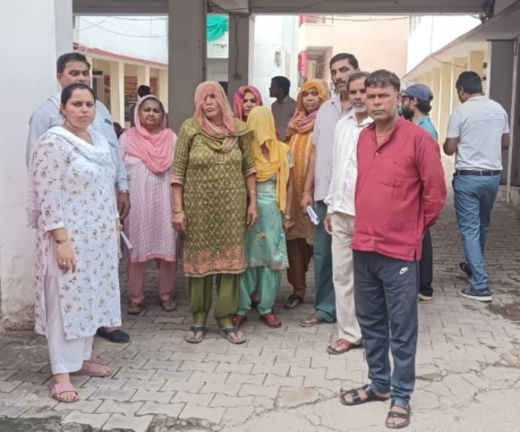 गला दबाकर हत्या के प्रयास का मुकदमा फर्जी बताया, एसपी से निष्पक्ष जांच की मांग