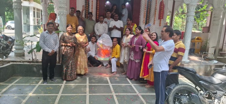उद्योग विहार सोसायटी में गूंजा गणपति बप्पा मोरया, मनाई चतुर्थी