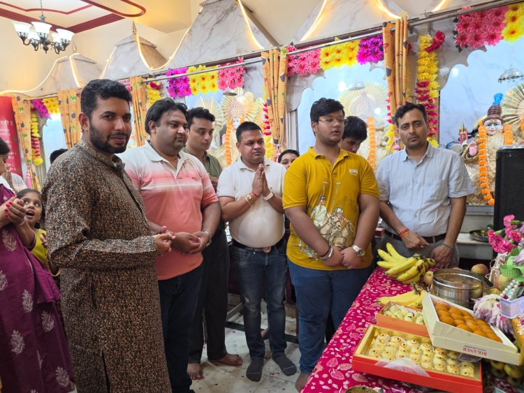 आरडब्ल्यूए अध्यक्ष ने किए भगवान गणेश के दर्शन, की पूजा अर्चना