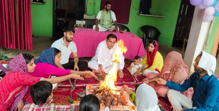 घिटोरा में राष्ट्र कल्याण के लिए वैदिक यज्ञ, नशे से दूर रहने का संदेश