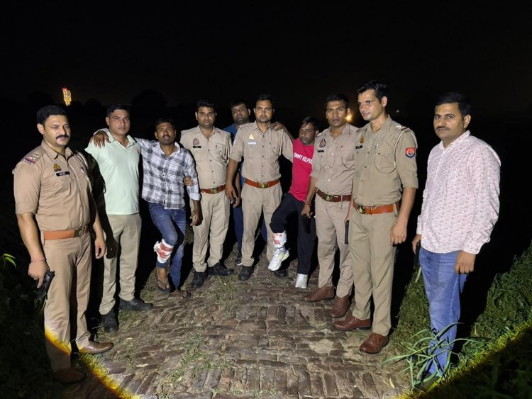 पुलिस मुठभेड़ में दो पशु चोर पैर में गोली लगने से घायल