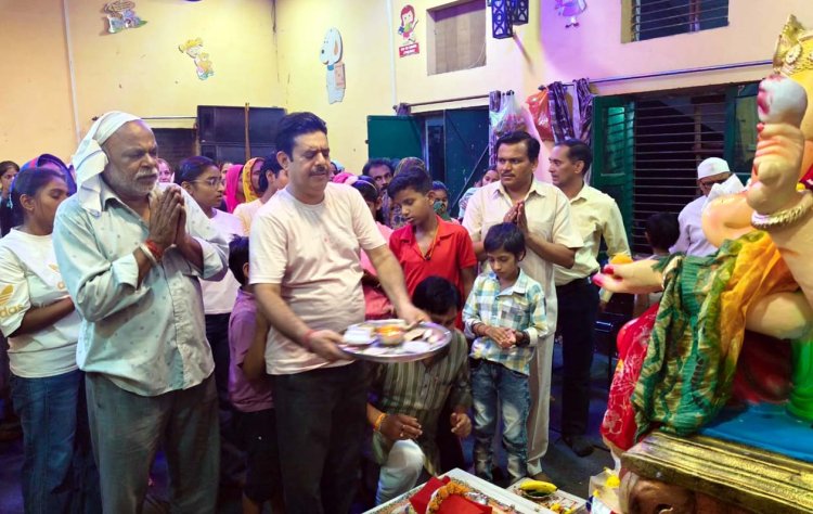 धूम्रकेतु स्वरूप की पूजा कर श्रद्धालुओं ने मांगा बल, बुद्धि  का आशीर्वाद
