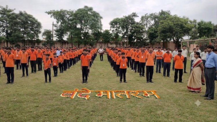 सुभानपुर के माधव सरस्वती विद्या मंदिर में गूंजा वंदेमातरम