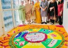 रंगोली में दिखी सरकारी योजनाओं की झलक, विकसित भारत का दिया संदेश