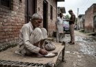 वृद्ध पिता को मारपीट कर घर से निकाला, मकान पर कब्जे का आरोप