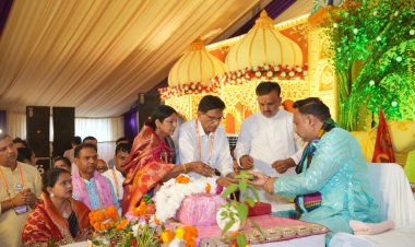 विधायक पंकज सिंह ने व्यास पीठ को किया नमन