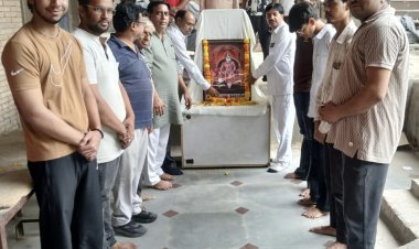 सपा कार्यकर्ताओं ने मनाई महाराज अग्रसेन की जयंती