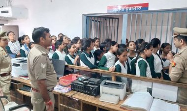 मिशन शक्ति के तहत छात्राओं ने जानी कोतवाली की कार्यप्रणाली