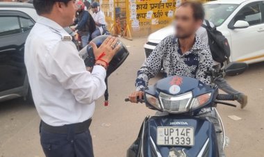 यातायात पुलिस ने 5583 वाहनों के काटे चालान, 13 वाहन सीज