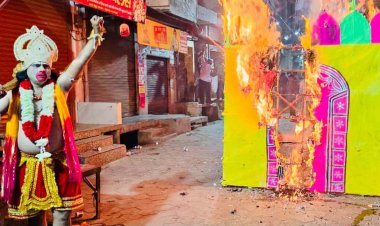 रावण ने लगवाई पूंछ में आग, तो हनुमान ने फूंक दी सोने की लंका