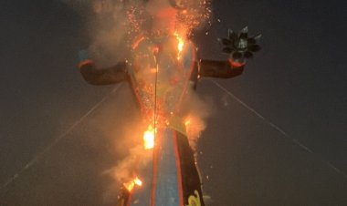 श्रीराम की विजय यात्रा के बाद 52 फुट ऊंचे रावण के पुतले का दहन