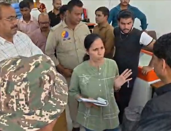पॉलीथिन अभियान से दुकानदारों में रोष, नगर निगम टीम पर उत्पीड़न का आरोप, जब्त सामान पर भी उठे सवाल