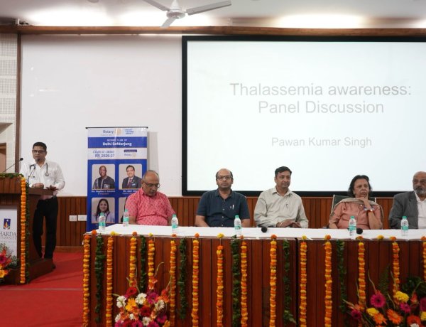शारदा अस्पताल में थैलेसीमिया पर हुआ जागरूकता कार्यक्रम