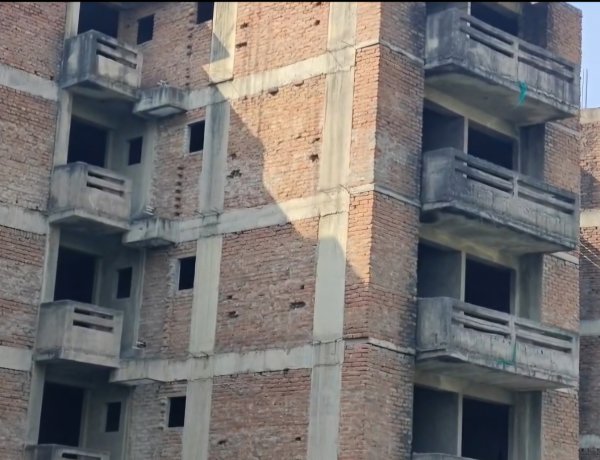 गुलमोहर ग्रीन्स सोसायटी में अवैध निर्माण पर हाईकोर्ट सख्त,दो टावर पूरी तरह ध्वस्त करने के आदेश