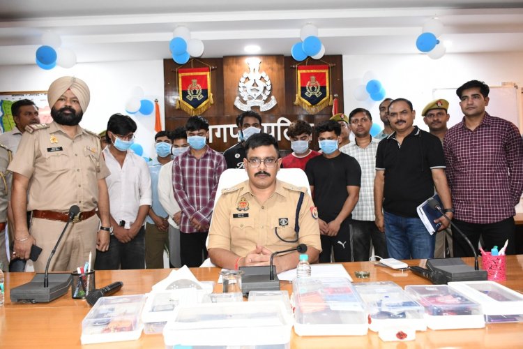 इंश्योरेंस के नाम पर 1.20 करोड़ की ठगी करने वाले आठ जालसाज गिरफ्तार