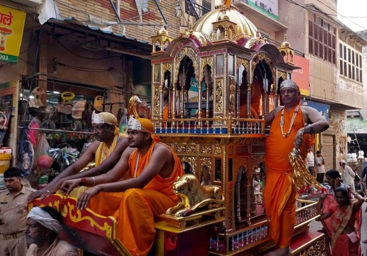 दसलक्षण पर्व के समापन पर निकली भगवान शांतिनाथ की भव्य रथयात्रा