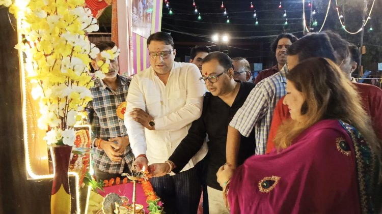 बजरंग रामलीला संचालिका समिति का कांग्रेसी कार्यकर्ताओं ने किया उद्घाटन