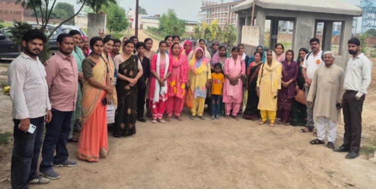 कृषि आजीविका सखियों को सिखाए जैविक खेती के गुर