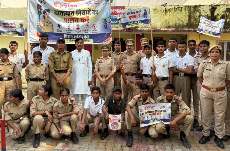 एनसीसी कैडेट्स ने रैली निकालकर किया यातायात नियमों के प्रति जागरूक