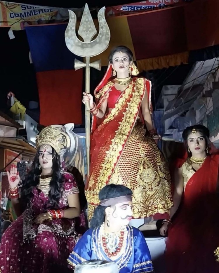 दुर्गा अष्टमी पर खेकड़ा में निकली मां दुर्गा की भव्य पंखा शोभायात्रा: जयकारों से गूंजा कस्बा, झांकियों ने मोहा मन